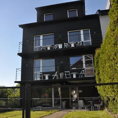 Lulu - Tanie Goscinne Bike & Surf Friendly Homestay Wladyslawowo