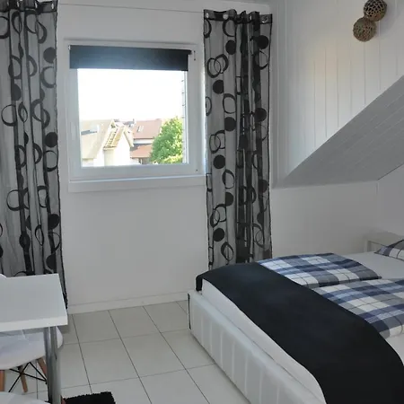 Lulu - Tanie Goscinne Bike & Surf Friendly Homestay