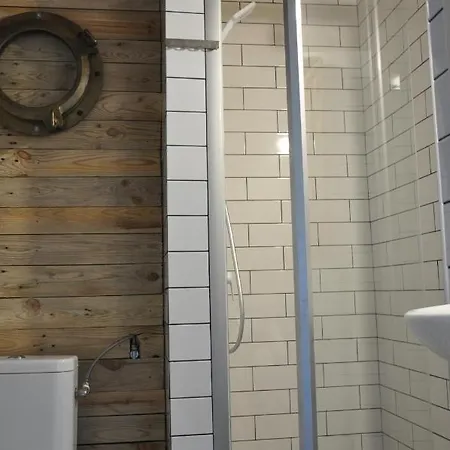 Homestay Lulu - Tanie Goscinne Bike & Surf Friendly